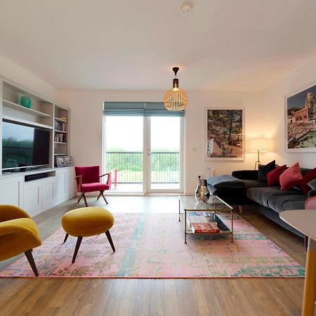 Pass The Keys Stunning And Spacious Modern Flat - Own Car Park CBG Exterior foto